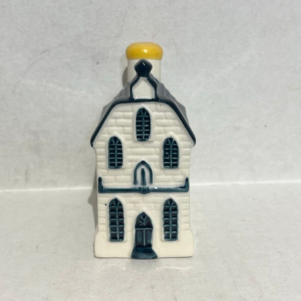 Bols KLM Delft Blue White Ceramic Amsterdam Dutch Canal Miniature House Number 7